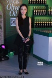 李小璐做美食大賽嘉賓 辣媽踩平底鞋被疑懷二胎
