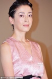 《纸之月》发布会 宫泽理惠穿粉裙亮相优雅美丽