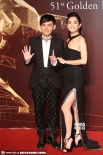 Ella著黑色開叉長裙大秀美腿 與楊千霈紅毯斗艷
