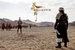 《天將雄師》曝“對決”劇照 成龍大戰(zhàn)庫薩克
