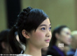 林妙可获最佳少年儿童演员奖 穿公主裙做鬼脸