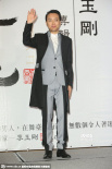 變身！李玉剛被傳出家后現(xiàn)身臺灣 摘眼鏡成型男