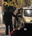 楊冪扎馬尾返酒店顯潮范 下車謝司機(jī)被贊有禮貌