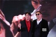 《一代宗師3D》上海首映 王家衛(wèi)現(xiàn)場贈張震剃刀