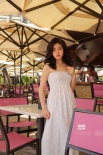 陈妍希夏威夷晒清凉美照 清新淡雅回归气质女神