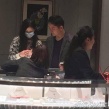 奶茶妹妹刘强东商场选钻戒 被曝近日将举行婚礼