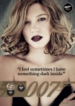 《007》新片再曝宣傳照 蕾雅·賽杜拍寫真秀雪乳