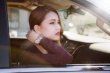 昆凌婚后首次拍寫真 甜美可人演繹摩登新女性