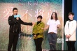 黄晓明宣传《何以》被校花壁咚 自嘲“闹太套”