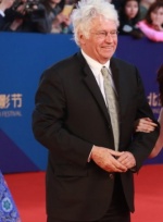 導(dǎo)演讓·雅克·阿諾亮相 《狼圖騰》入圍笑容滿面