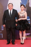 王晶攜愛女王子涵亮相紅毯 女兒穿透視美裙吸睛