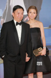 导演麦兆辉携美艳妻子现身 志在必得最佳导演