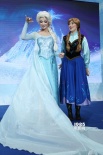 迪士尼进京举办奇幻冰展 重温《冰雪奇缘》情节