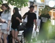 拍到了！柯震東與李毓芬逛街親密依偎宛如情侶