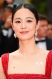 周韵受邀戛纳影展颁奖嘉宾 获评