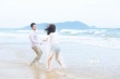 《致愛情》三亞殺青 李菲兒慘遭立威廉“強抱”
