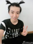 夏日福利！TFboys成員集體賣萌 扎沖天辮練舞