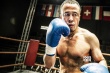 刘奋斗新作《冠军的心》曝剧照 杨坤裸胸肌挥拳
