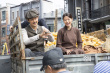 《暗杀》韩国热映 片场花絮照曝光气氛和乐融融