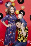 何潔懷二胎拍全家福寫真 兒子小七寶逗趣搶鏡