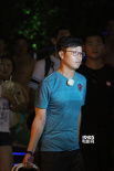 王迅被曝婚内出轨后首现身 抵沪录节目无表情