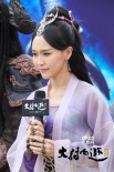 《大話西游3》片場(chǎng)探班 韓庚唐嫣穿戲服親密合影