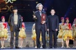 《狼圖騰》獲最佳美術(shù)獎 全榮哲登臺感謝團隊