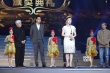《十二公民》獲最佳改編劇本獎(jiǎng) 主創(chuàng)激動(dòng)領(lǐng)獎(jiǎng)