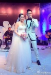 钟丽缇生日派对办“婚宴” 小12岁男友甜蜜告白