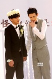 昔日快男金樸俊與同性男友舉辦婚禮 當眾擁吻