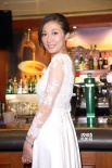 成龍舊愛吳綺莉穿性感婚紗 坦言對婚姻充滿憧憬