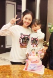 王宝强娇妻为4岁女儿庆生 儿子为妹妹拉小提琴