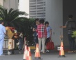 孙俪拖儿抱女现身机场 小花妹妹胖嘟嘟超可爱