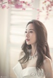 韓雪唯美婚紗寫真曝光 多款低胸造型變甜美新娘
