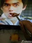 蒋劲夫遭网友“喂食” 自黑：别夹苦瓜和大蒜！