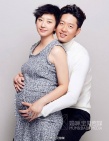 唐一菲产前大肚写真曝光 与凌潇肃恩爱笑容灿烂