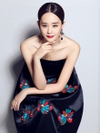 海陆最新唯美写真曝光 抹胸裙显优雅女人味十足