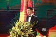 黃曉明為最佳男演員開獎 向觀眾深鞠躬彬彬有禮