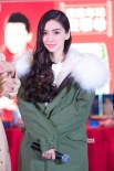 Angelababy帶病堅持工作 體力透支被送往醫(yī)院
