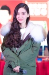 Angelababy带病坚持工作 体力透支被送往医院