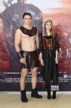 《最后的巫师猎人》首映 中世纪女巫猛男玩穿越