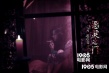 《恶灵之门》曝朱珠妖艳新剧照 独倚床头陷沉思