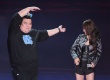 蔡依林被胖版Jolin妖嬈舞姿逗樂 俯身咧嘴大笑