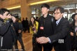 全國政協(xié)委員姚明、劉翔報(bào)到 大批記者追隨采訪