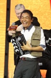 3月美图：王宝强跪拜众导演 小李子京城秀书法