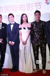 彭顺《我的战争》剧组亮相 刘烨、王珞丹黑白配