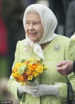 英国王室庆女王90大寿点燃火炬 全家出动心情靓