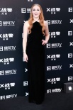 凤凰女秀美背 霍尔特被曝《天启》剧组捣蛋鬼