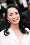 戛纳后台：评审团直面三大争议 多兰反击差评