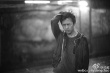 鄧超曝《從你的全世界路過》片場照 暴雨中濕身